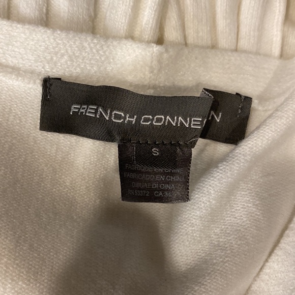 French Connection Oversized Sweater size small - Picture 4 of 4